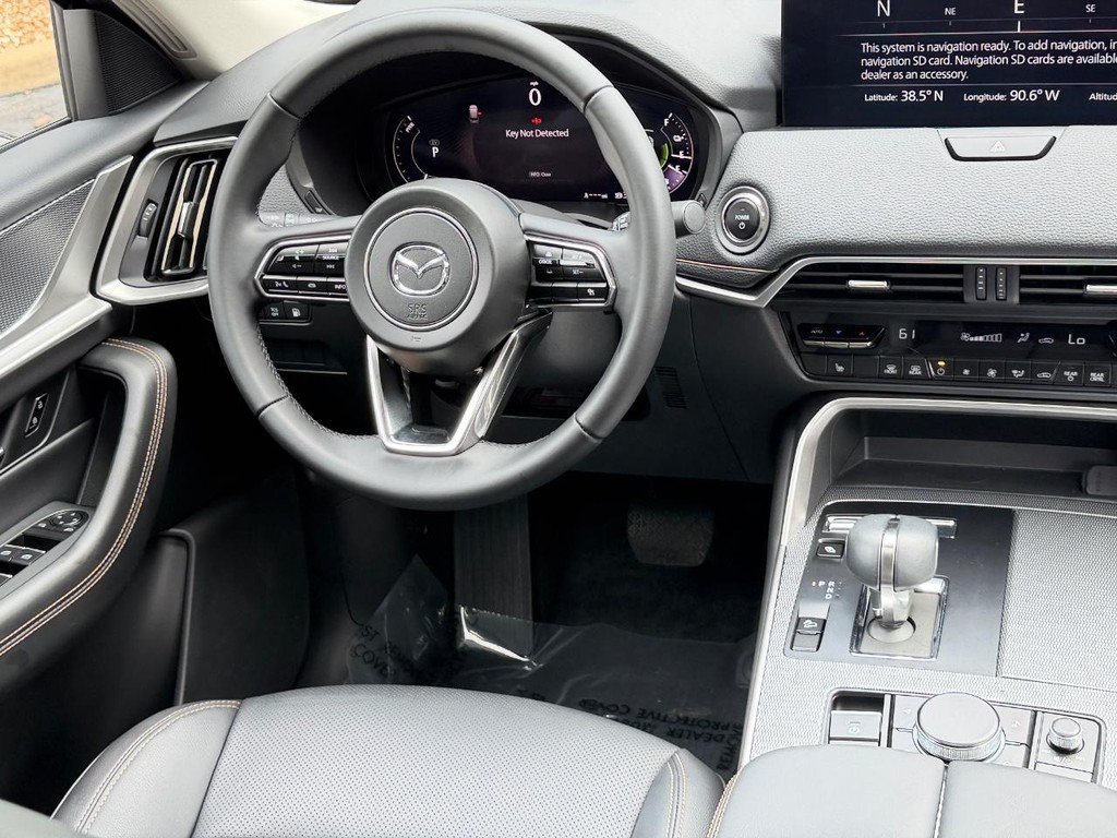 Used 2025 MAZDA CX-90 Plug-In Hybrid w/ Preferred AWD/4WD image 13