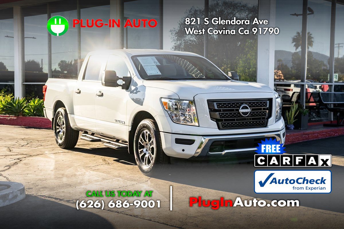 Used 2024 Nissan Titan SV w/ SV Convenience Package image 3