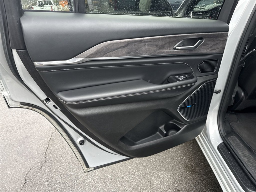 Used 2021 Jeep Grand Cherokee L Overland image 26