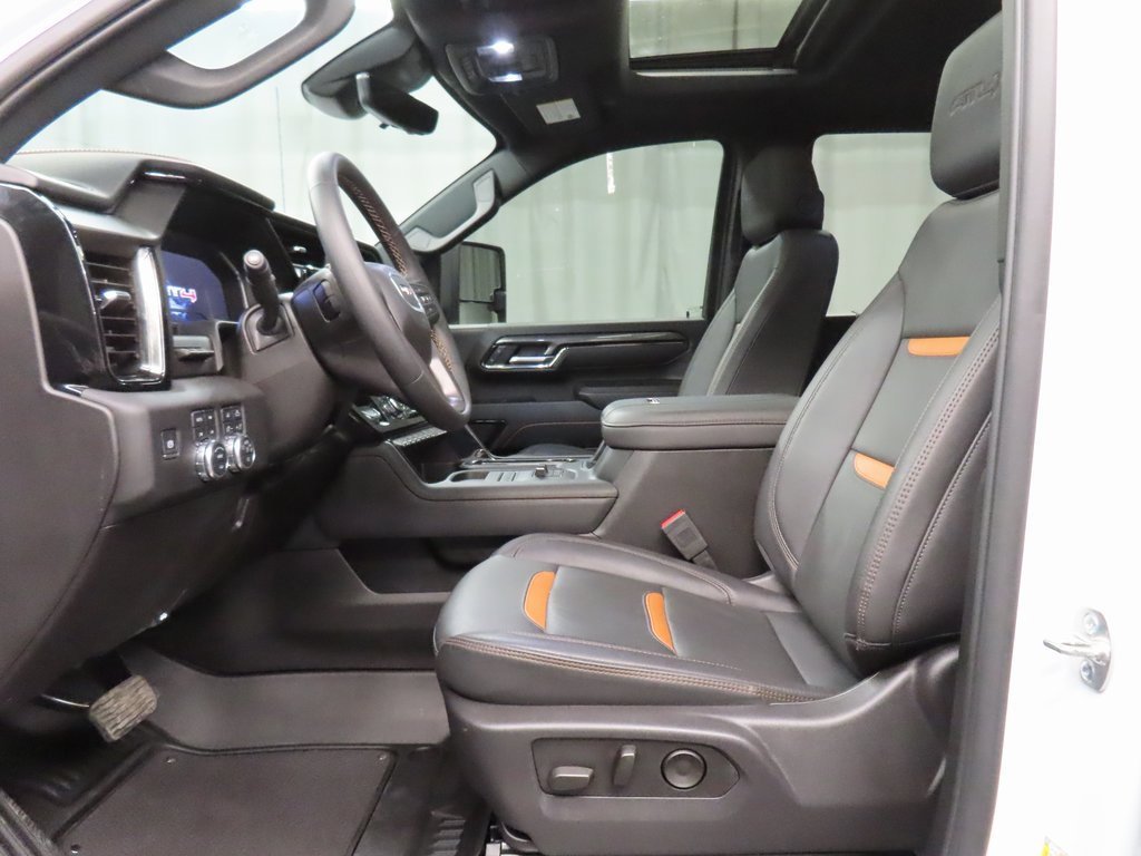 Used 2025 GMC Sierra 2500 AT4 w/ AT4 Premium Plus Package image 9