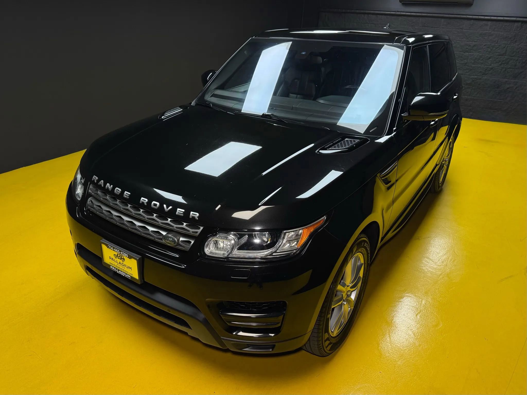 Used 2016 Land Rover Range Rover Sport SE image 61