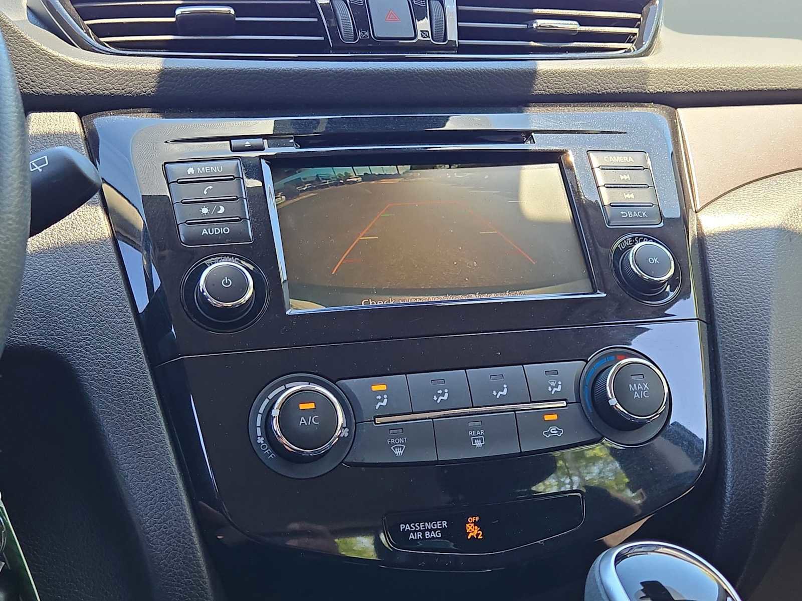 Used 2022 Nissan Rogue Sport S image 25