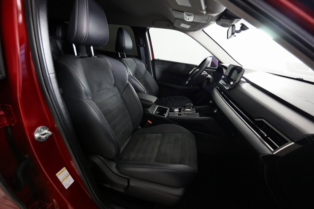 Used 2022 Mitsubishi Outlander SE image 12