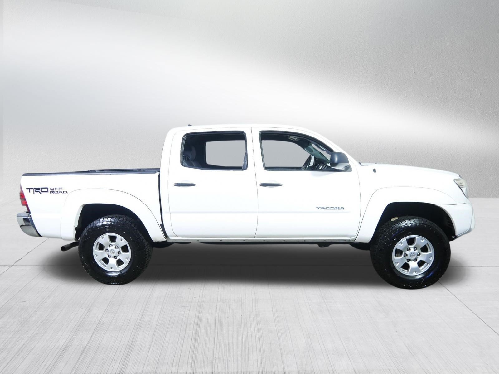 Used 2014 Toyota Tacoma 4x4 Double Cab w/ TRD Off-Road Package image 8