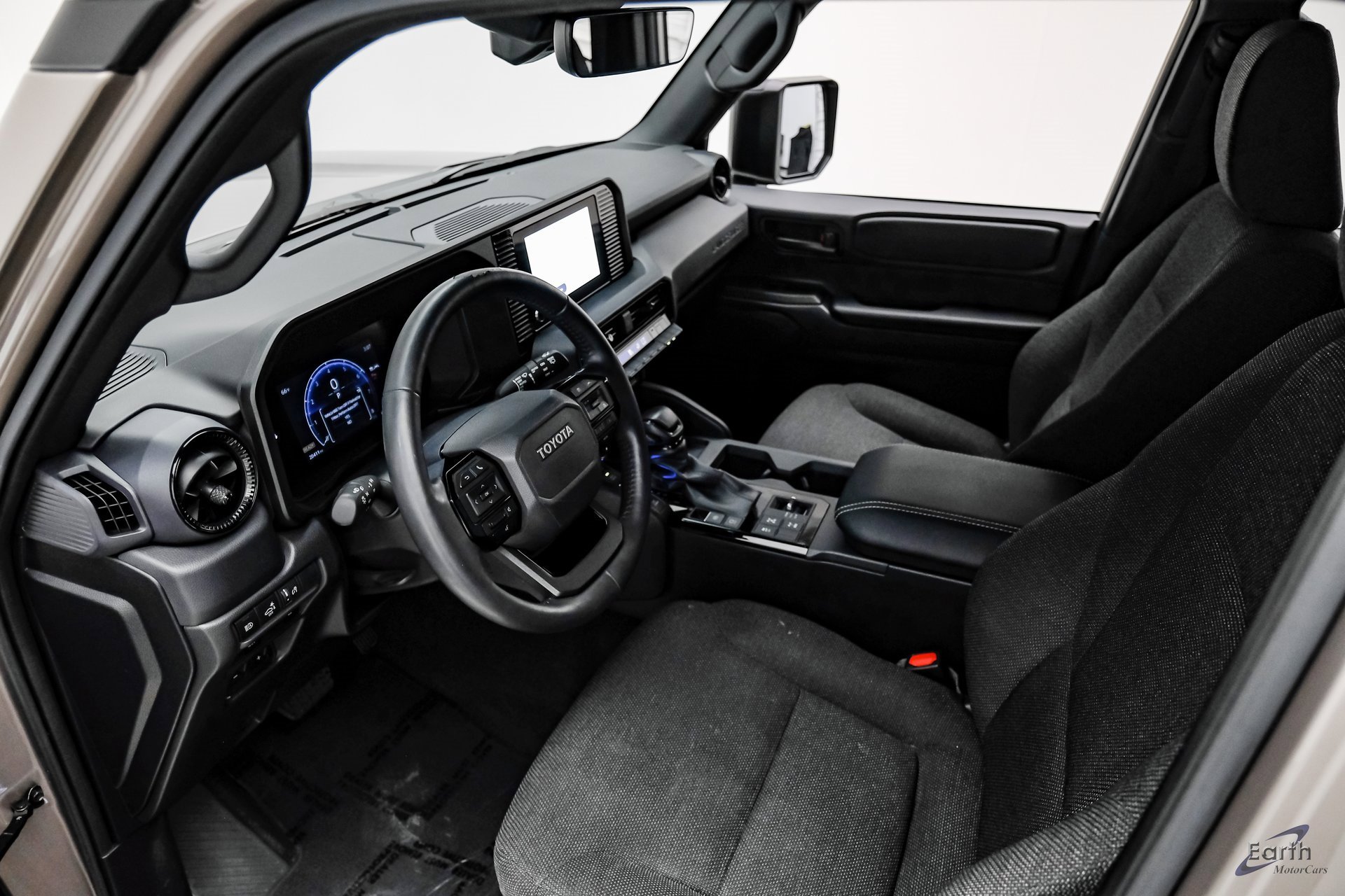 Used 2024 Toyota Land Cruiser image 33