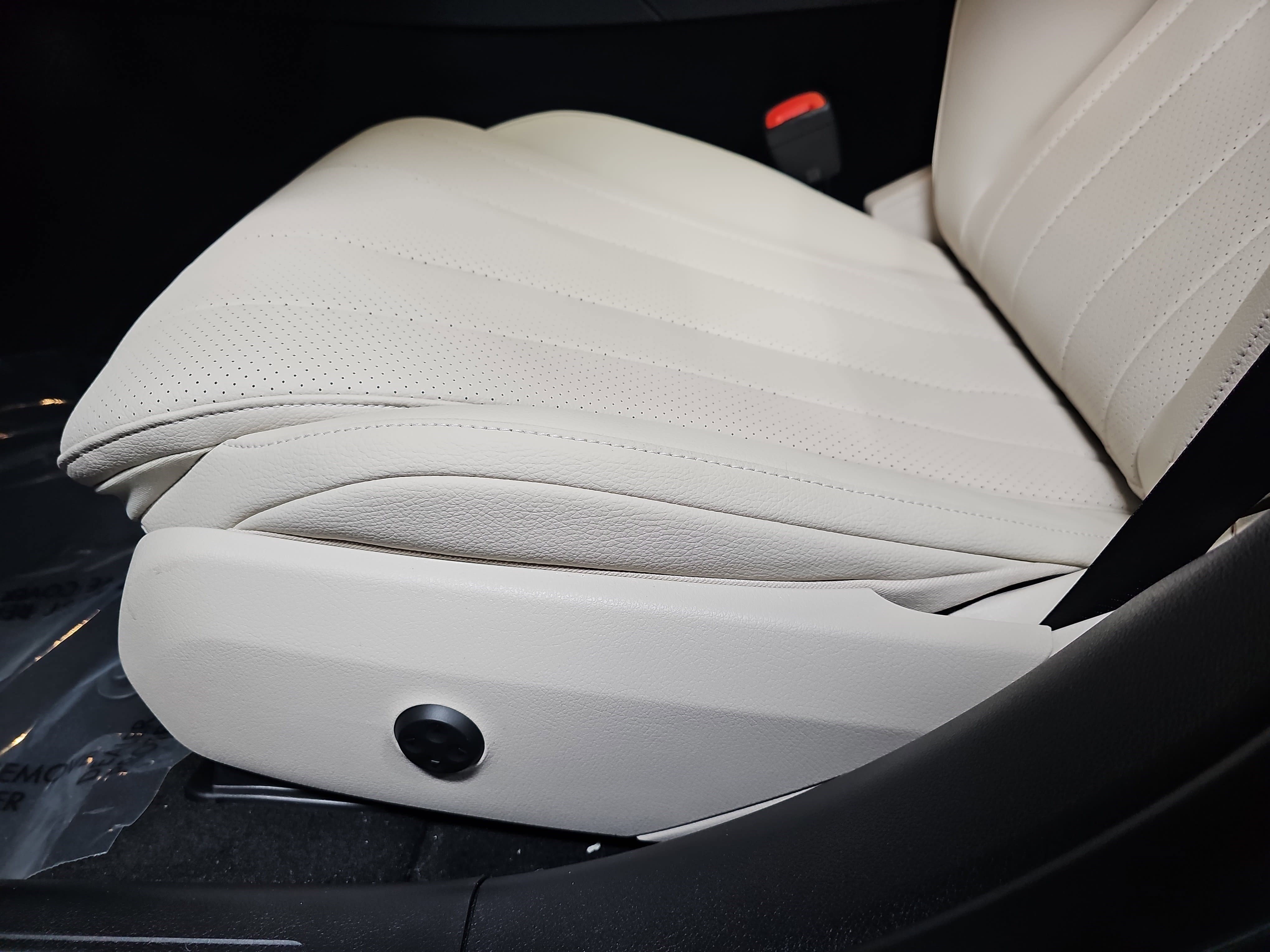 New 2026 Mercedes-Benz E 350 4MATIC Sedan image 30