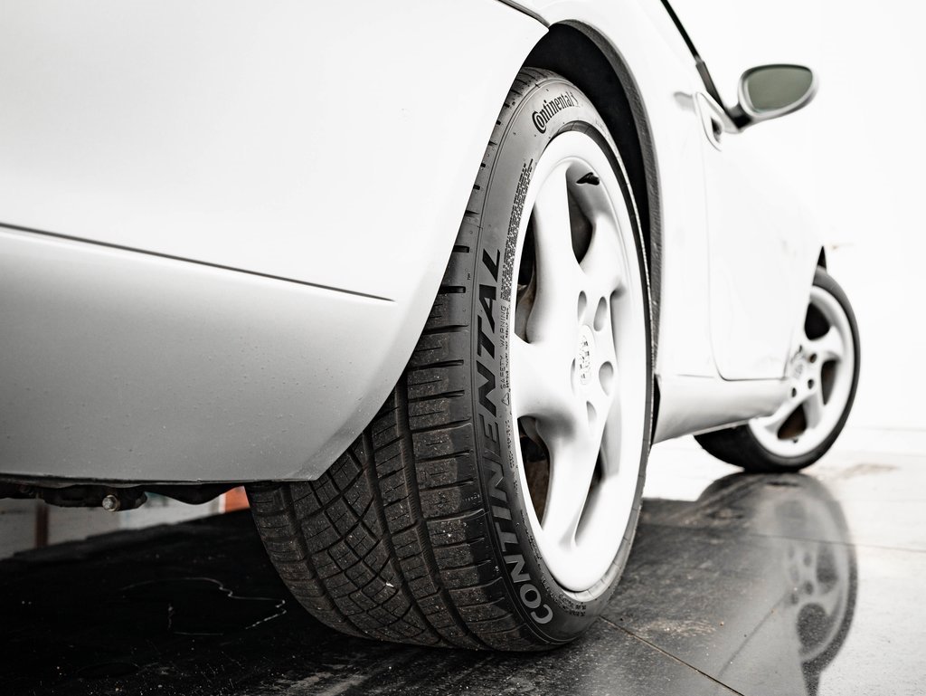 Used 2000 Porsche 911 Carrera image 47