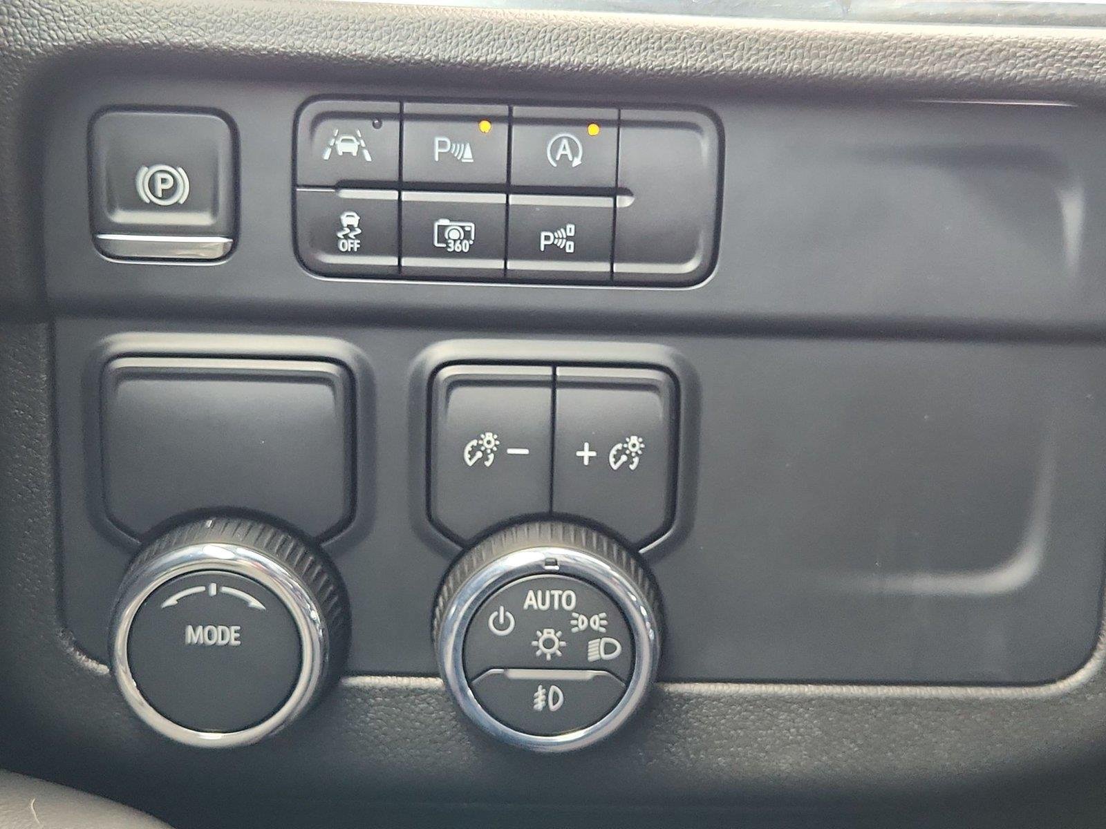Used 2025 Chevrolet Tahoe RST w/ Comfort Package RWD image 18