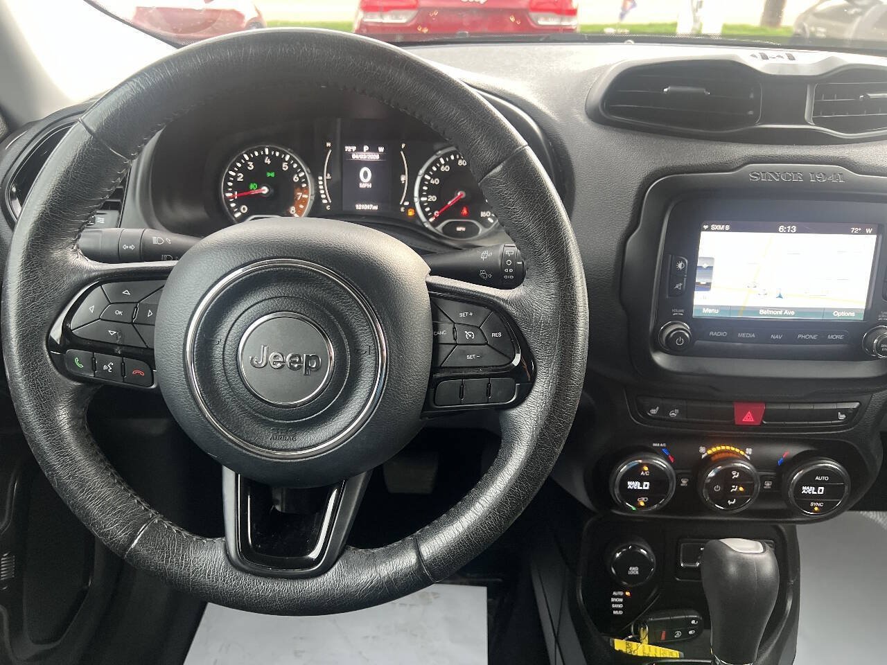 Used 2016 Jeep Renegade Latitude AWD/4WD image 17
