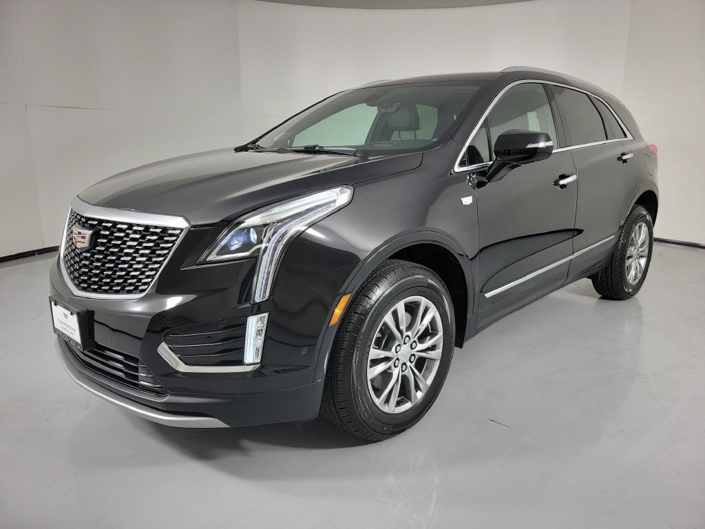 Used 2023 Cadillac XT5 Premium Luxury w/ Technology Package FWD image 3