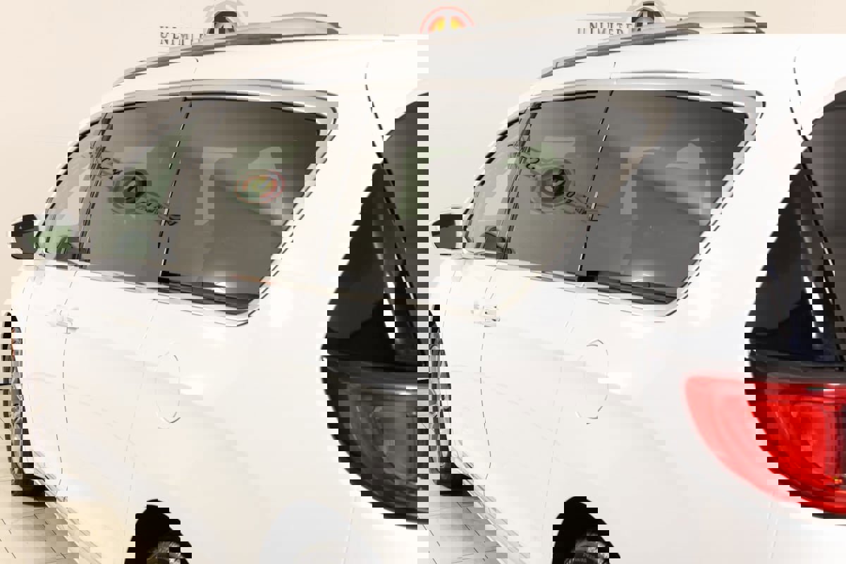 Used 2019 Chrysler Pacifica Limited w/ Tire & Wheel Group image 49