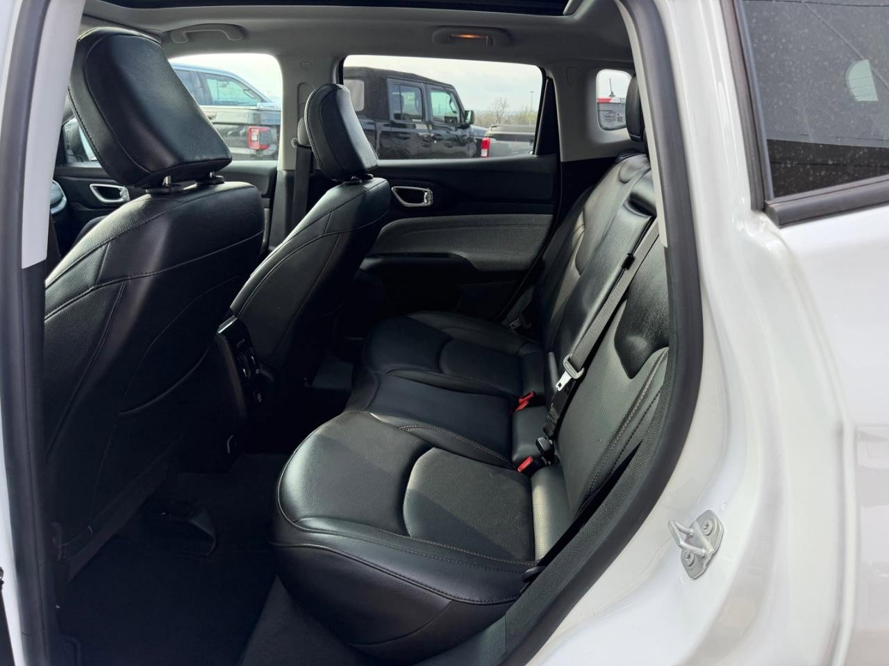 Used 2022 Jeep Compass Latitude w/ Sun and Sound Group image 10