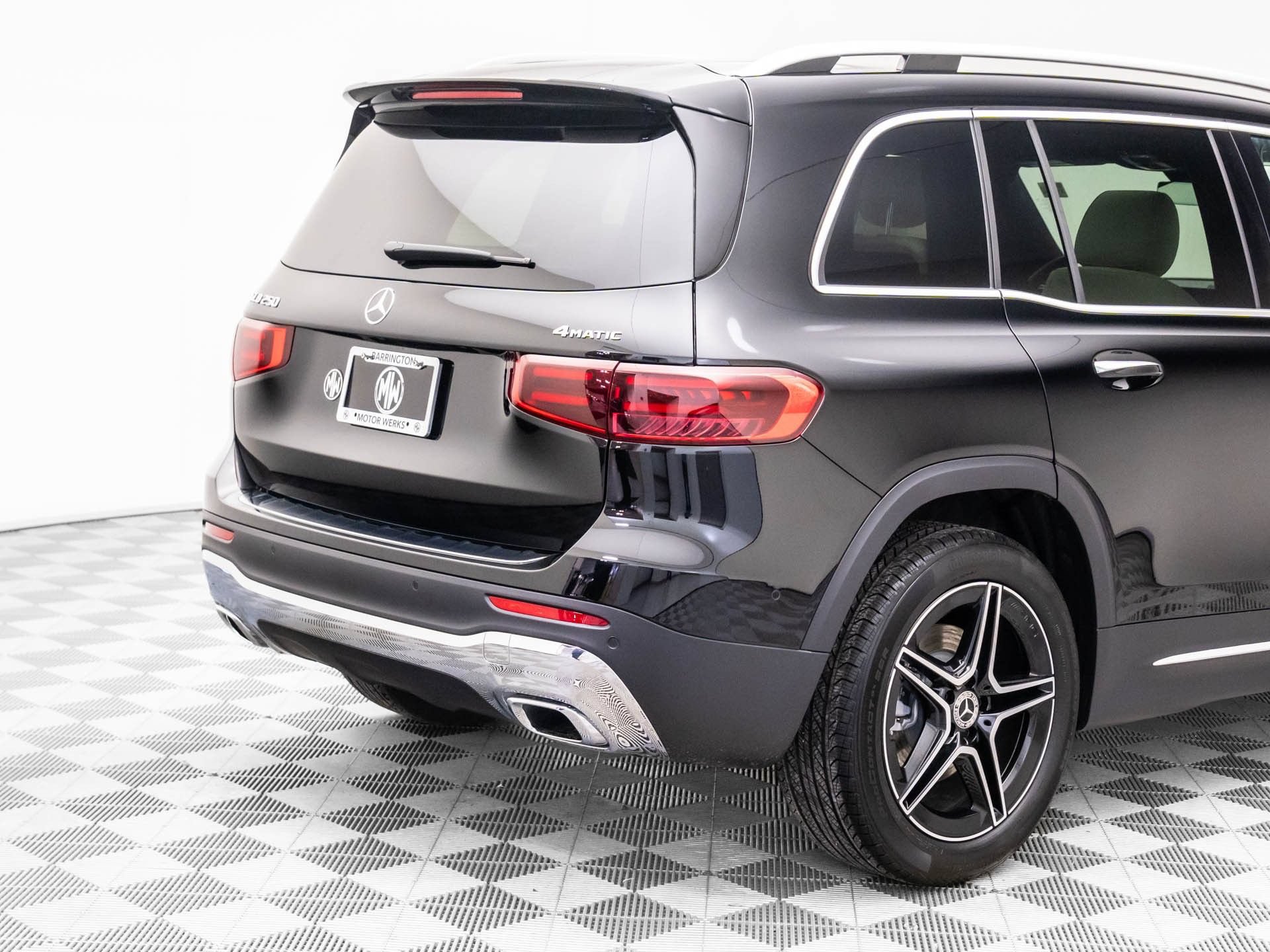 New 2026 Mercedes-Benz GLB 250 4MATIC image 34
