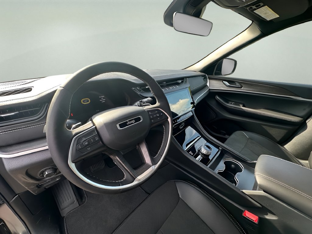 New 2026 Jeep Grand Cherokee Altitude AWD/4WD image 12