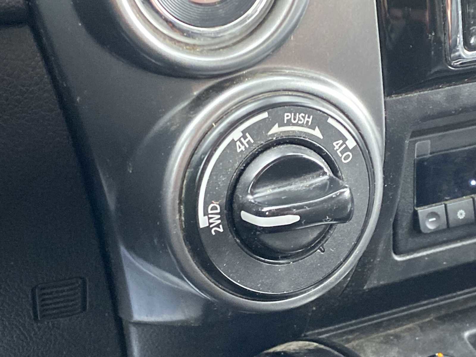 Used 2018 Nissan Titan Platinum Reserve w/ Platinum Utility Package image 26