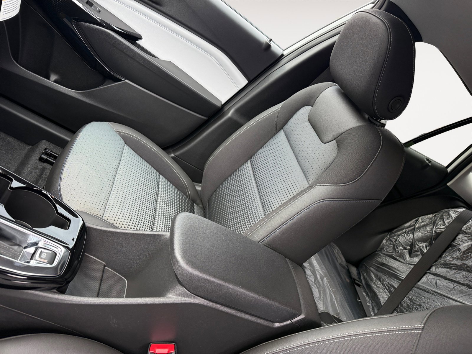 New 2026 Chevrolet Trax LT w/ Driver Confidence Package FWD image 14