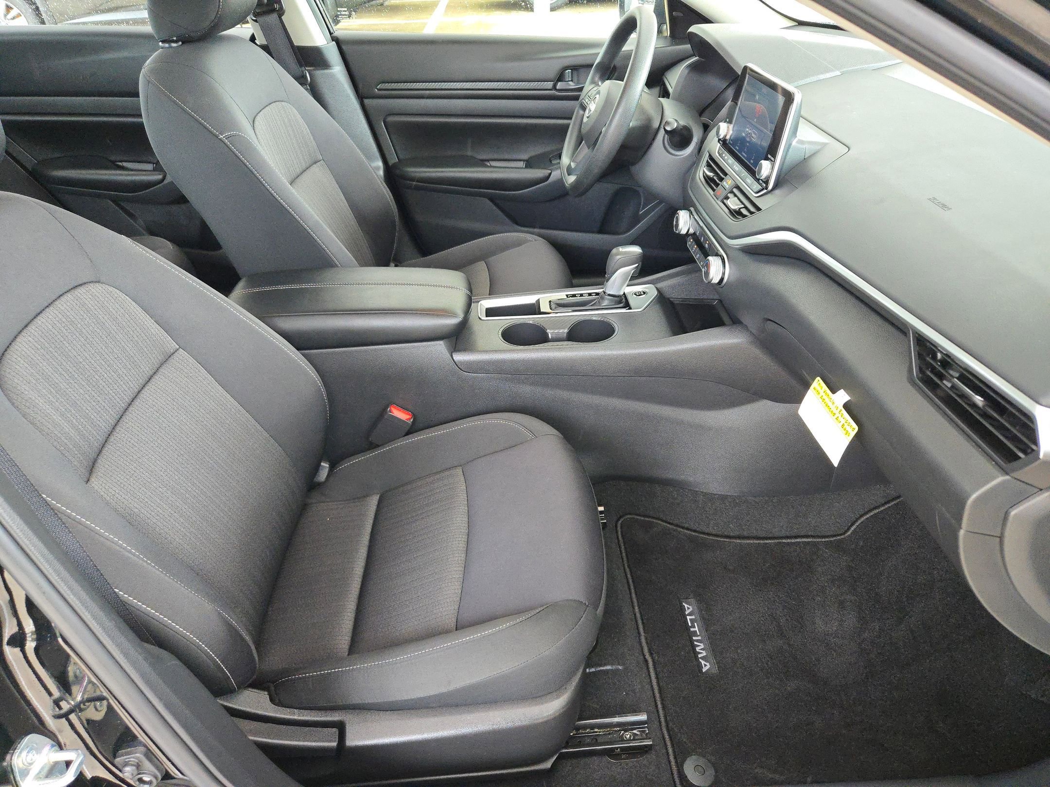Used 2025 Nissan Altima 2.5 S FWD image 38