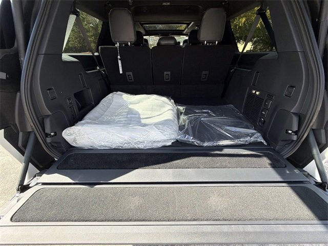 New 2025 Lincoln Navigator L Black Label image 26