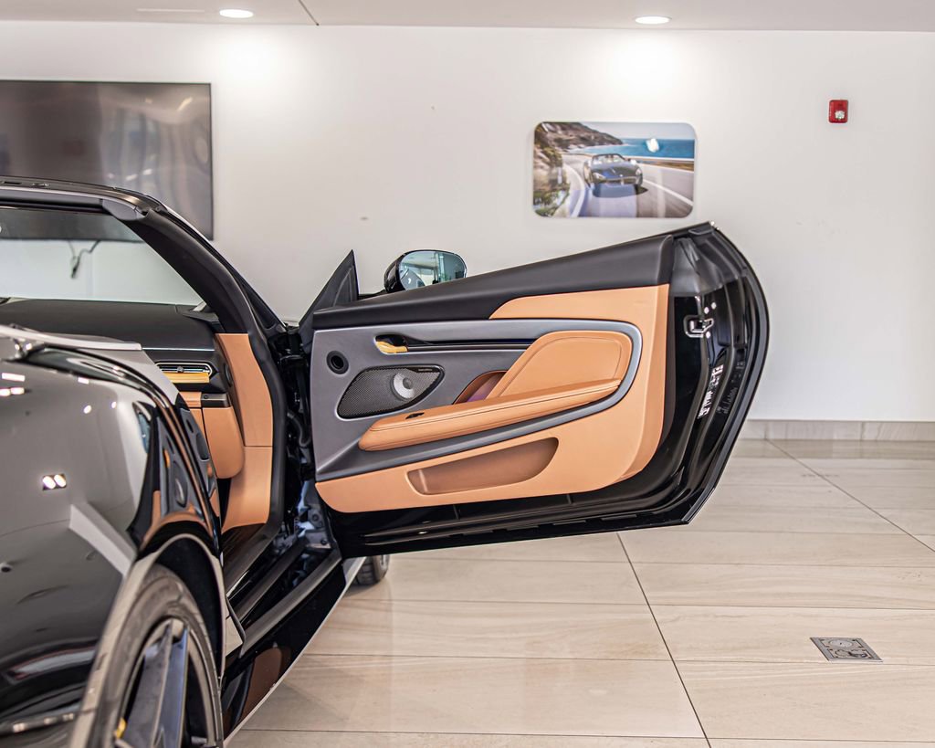 New 2026 Aston Martin Vanquish Convertible RWD image 34