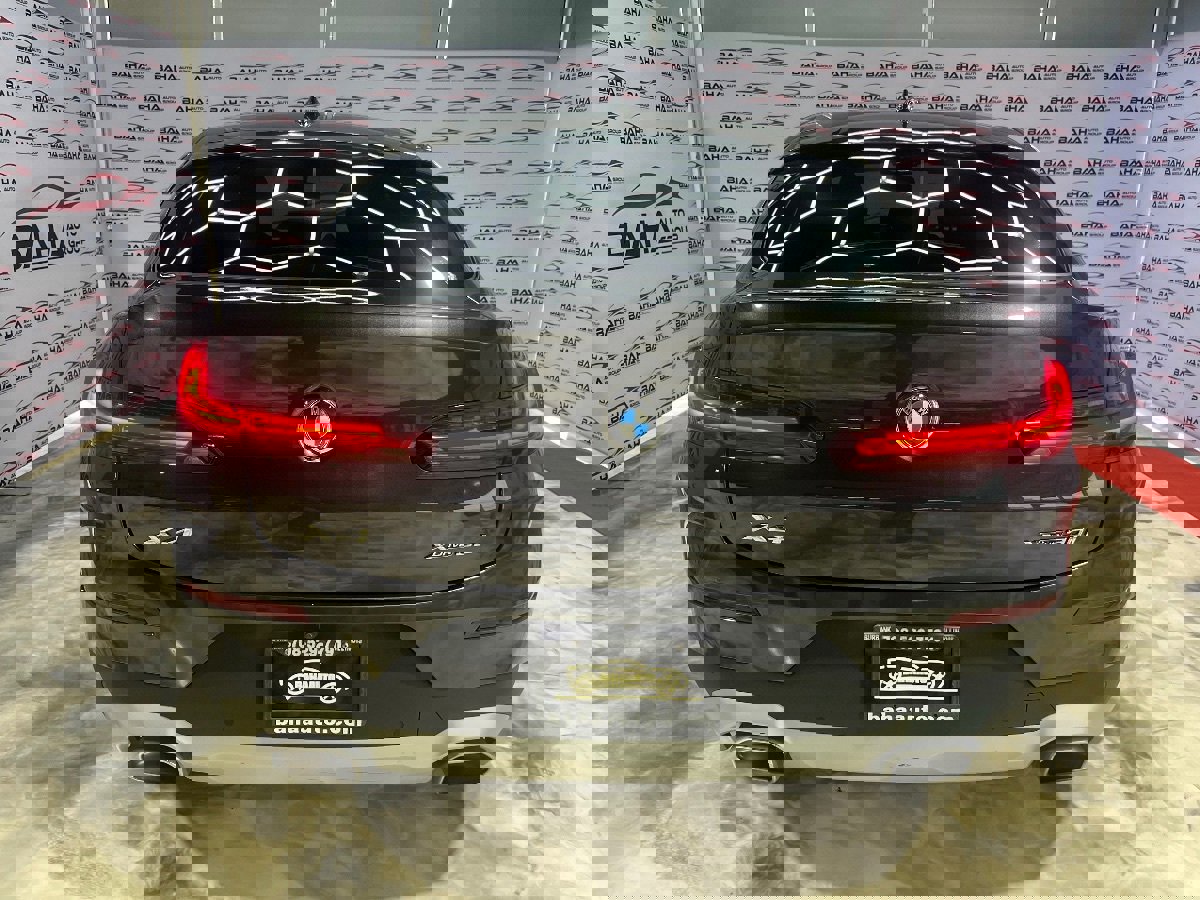 Used 2023 BMW X4 xDrive30i w/ Parking Assistance Package image 7