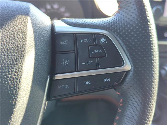 Used 2024 Toyota Sienna XSE FWD image 16