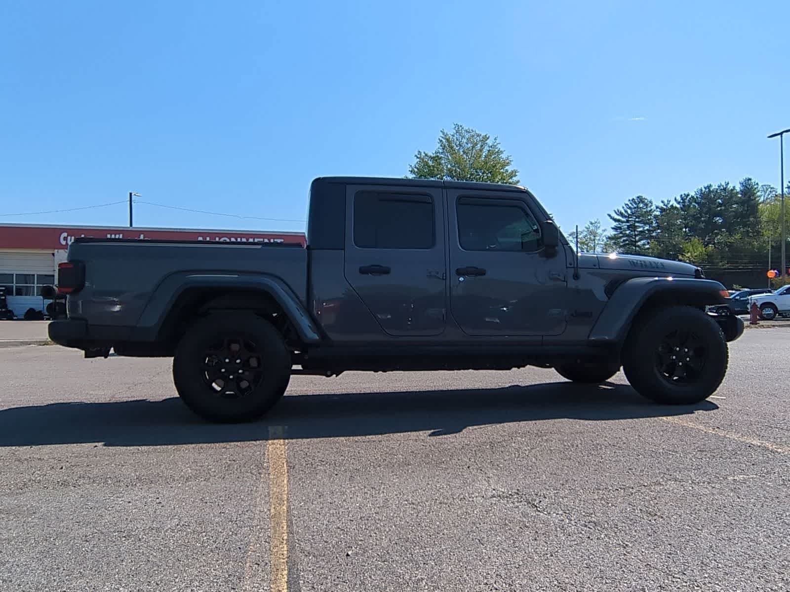 Used 2021 Jeep Gladiator Sport AWD/4WD image 9