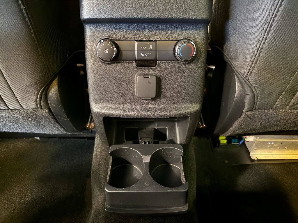 Used 2017 Ford Explorer XLT FWD image 17