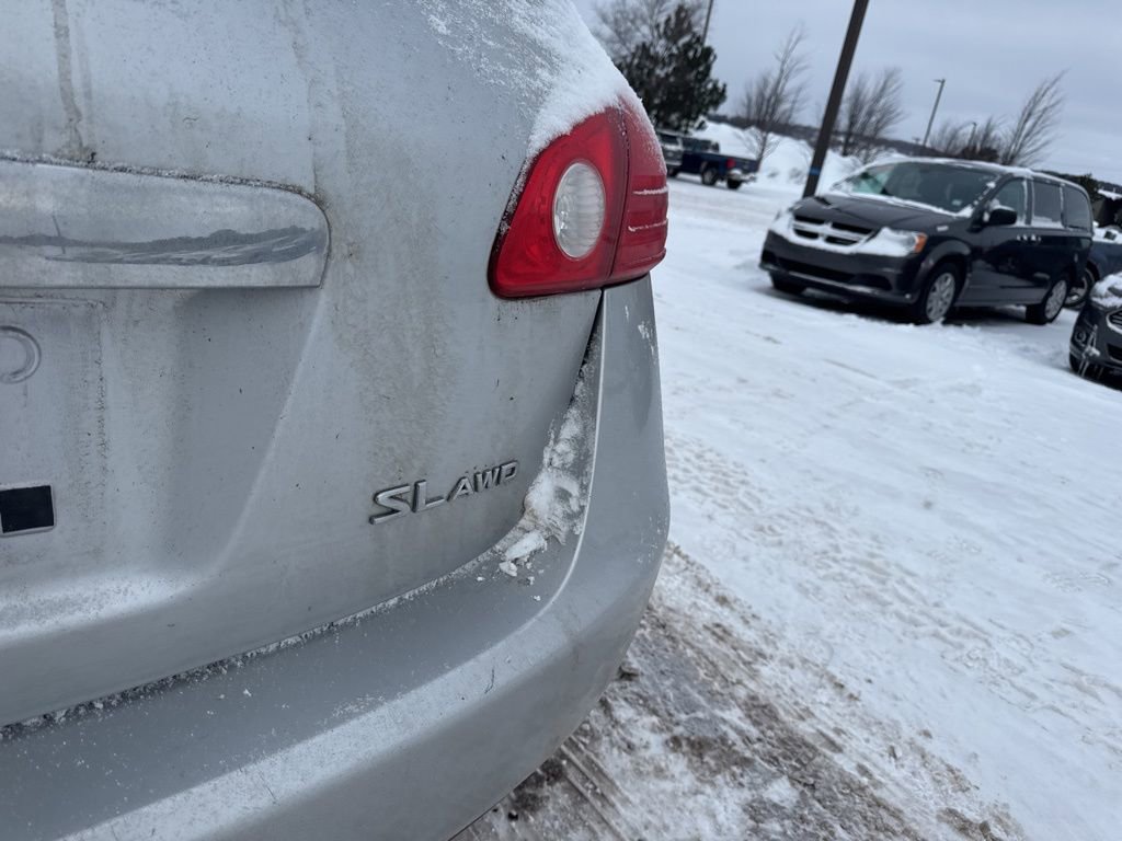 Used 2011 Nissan Rogue SV w/ SL Pkg image 9
