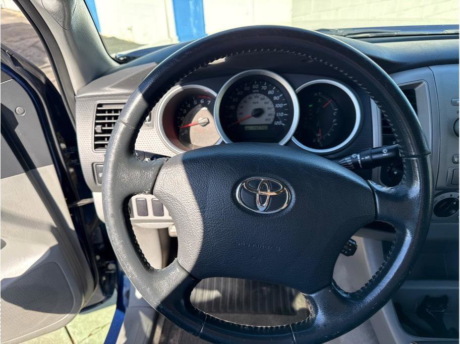 Used 2005 Toyota Tacoma w/ TRD Off-Road Package image 26