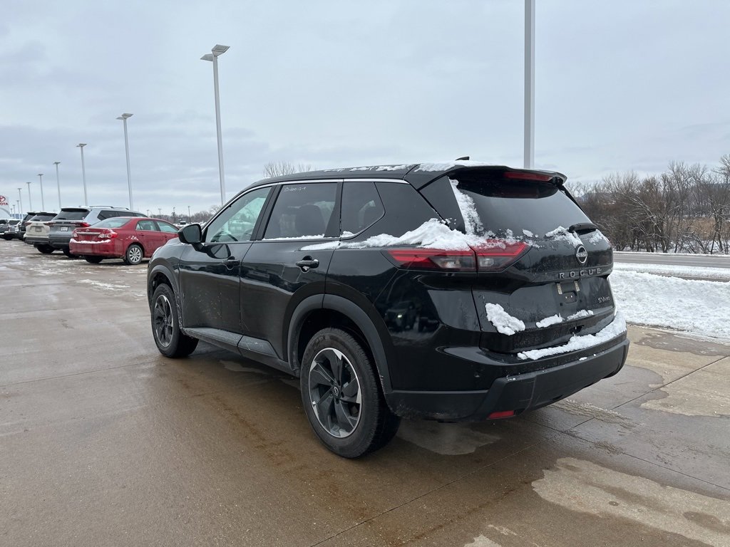 Used 2024 Nissan Rogue SV image 13