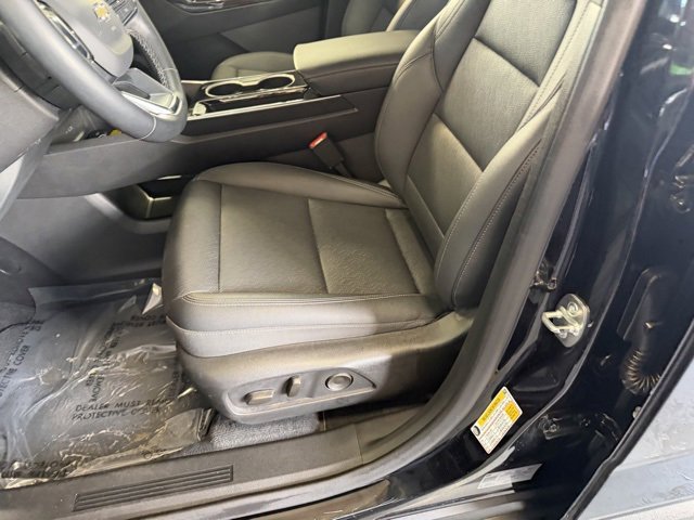 Used 2025 Chevrolet Equinox LT w/ Convenience Package II image 13