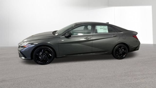 New 2026 Hyundai Elantra SEL Sport Premium FWD image 5