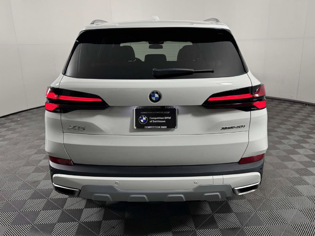 Used 2025 BMW X5 xDrive40i w/ Parking Assistance Package AWD/4WD image 9