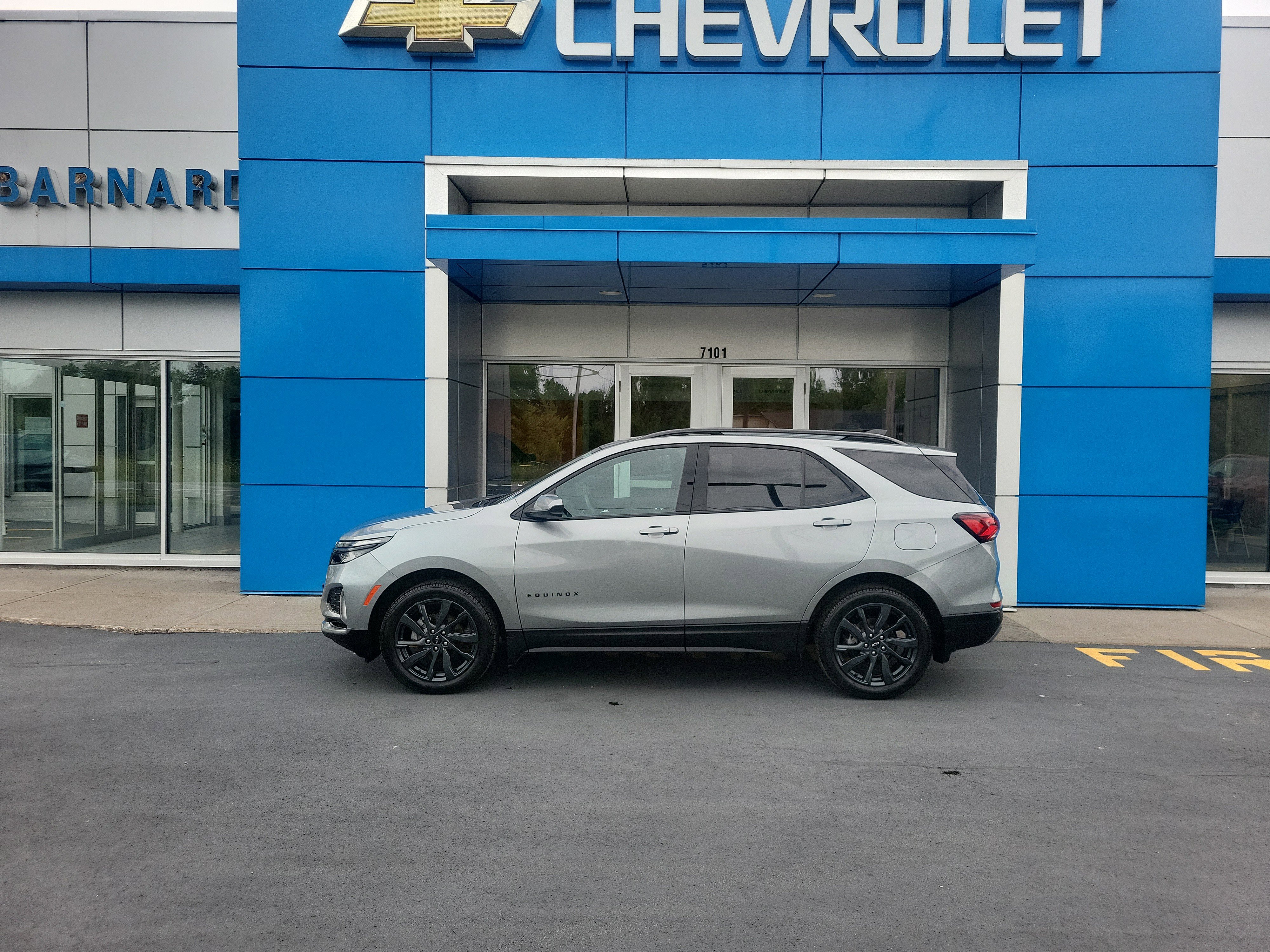 Certified 2024 Chevrolet Equinox RS w/ LPO, Floor Liner Package image 6