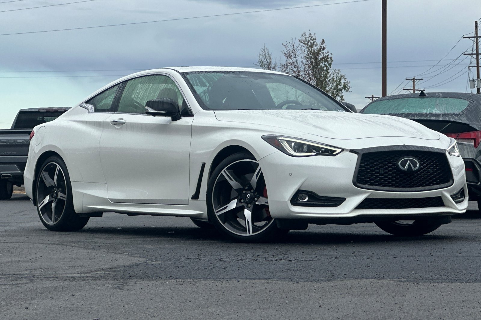 Used 2022 INFINITI Q60 Red Sport 400 w/ Cargo Package AWD/4WD image 2