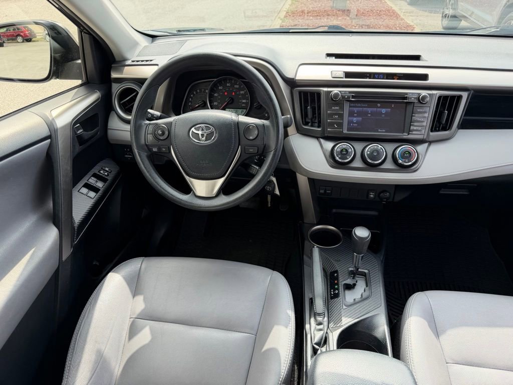 Used 2015 Toyota RAV4 LE FWD image 19