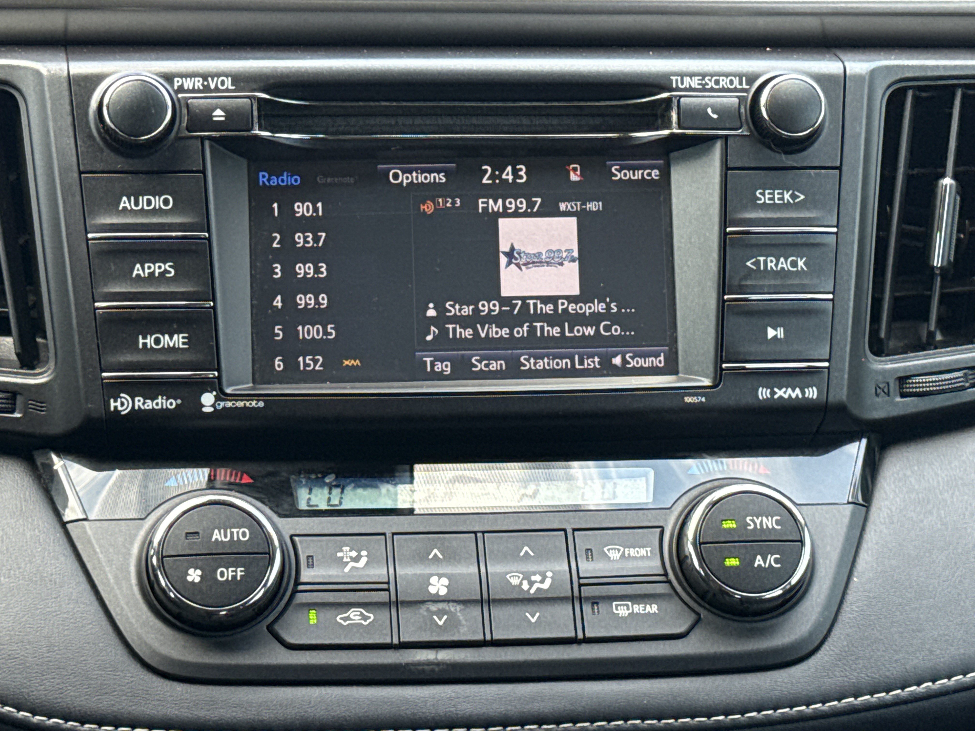 Used 2017 Toyota RAV4 XLE FWD image 23