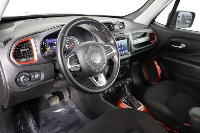 Used 2018 Jeep Renegade Trailhawk w/ Safety & Security Group AWD/4WD image 25