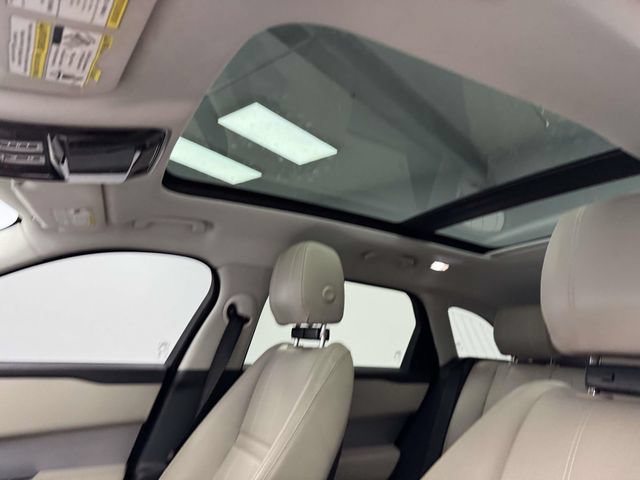 Used 2019 Land Rover Range Rover Velar R-Dynamic SE AWD/4WD image 36