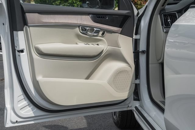 New 2027 Volvo XC90 B6 Ultra AWD/4WD image 40