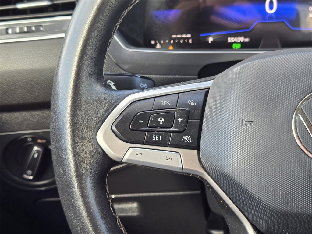 Used 2023 Volkswagen Tiguan SE w/ Panoramic Sunroof Package image 30