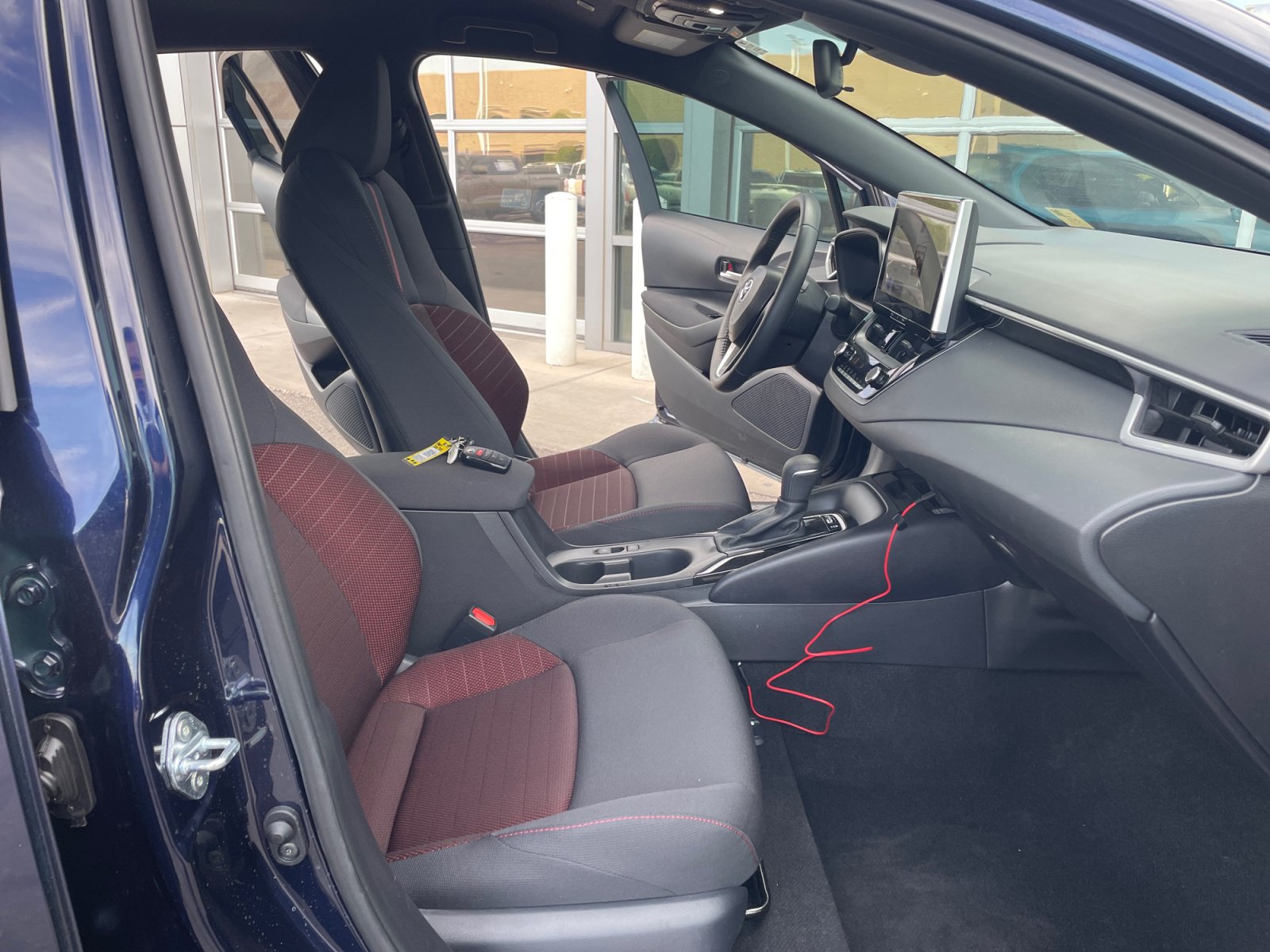 Certified 2026 Toyota Corolla SE w/ SE Package FWD image 19