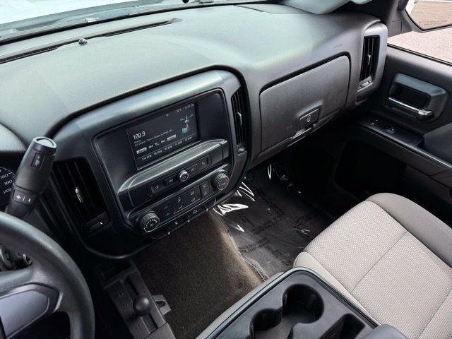 Used 2018 Chevrolet Silverado 1500 Custom w/ Custom Convenience Package AWD/4WD image 22