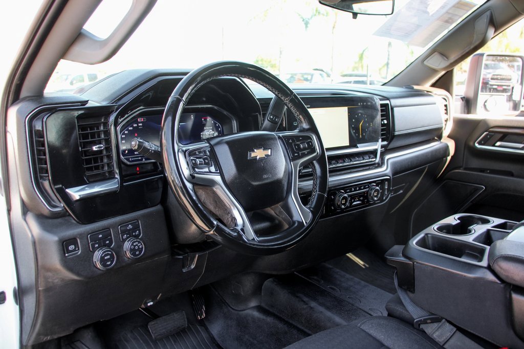 Used 2024 Chevrolet Silverado 2500 LT image 18