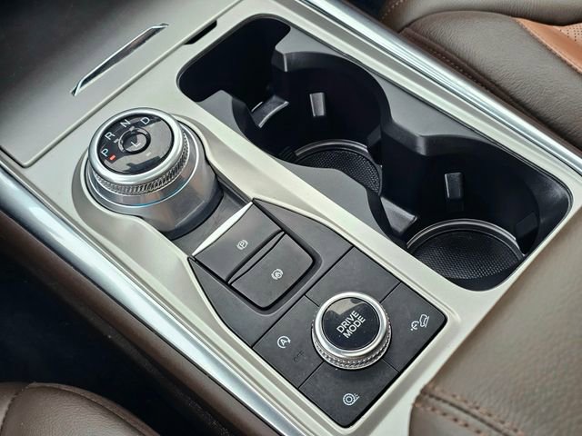 Used 2022 Ford Explorer King Ranch w/ Premium Technology Package image 38