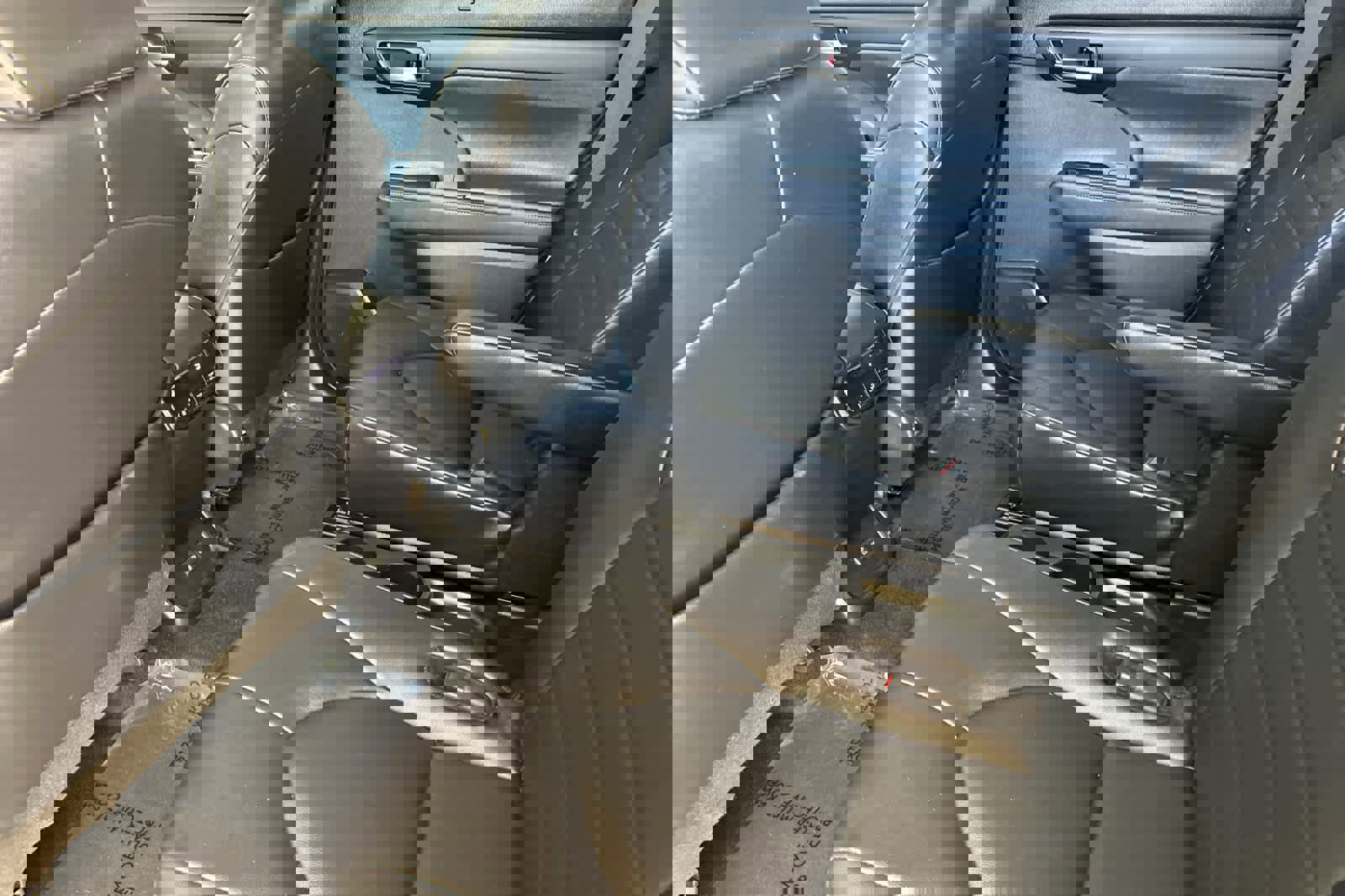 Used 2024 Toyota Highlander XLE image 4