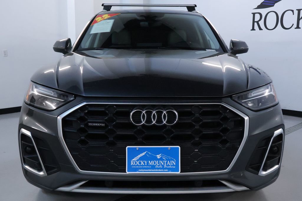 Used 2022 Audi Q5 2.0T Premium w/ Convenience Package AWD/4WD image 2
