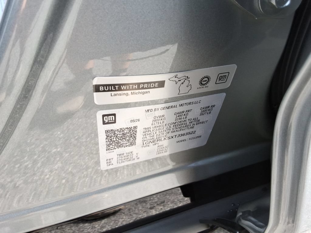 New 2026 Chevrolet Traverse RS w/ LPO, Floor Liner Package FWD image 35