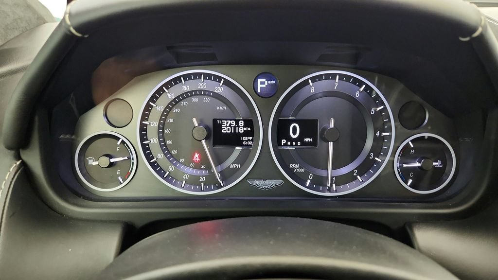 Used 2015 Aston Martin DB9 Coupe RWD image 59