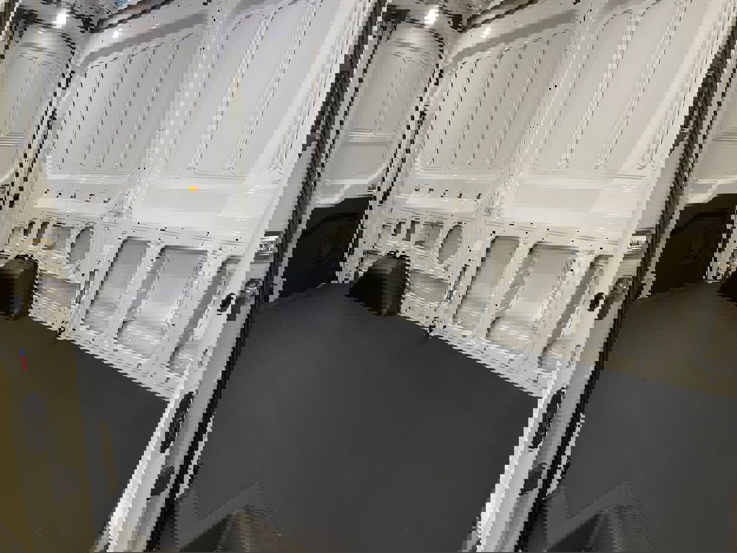 New 2025 Ford Transit 250 148 Medium Roof image 4